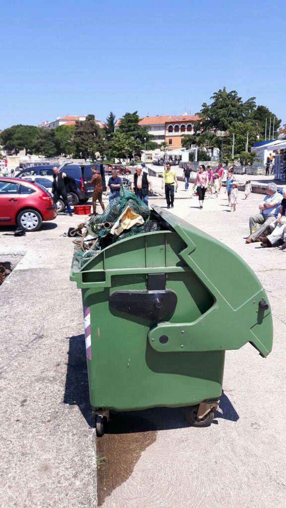 image-37fb71a148143b653e222da9fcc84b935354fab254b88f03cb075aa82009f380-V